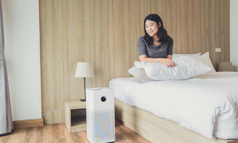 Technologies such as electrostatic precipitators and HEPA filters can eliminate airborne irritants from indoor spaces, such as bacteria, smoke, pollen, mold, and pet odors.